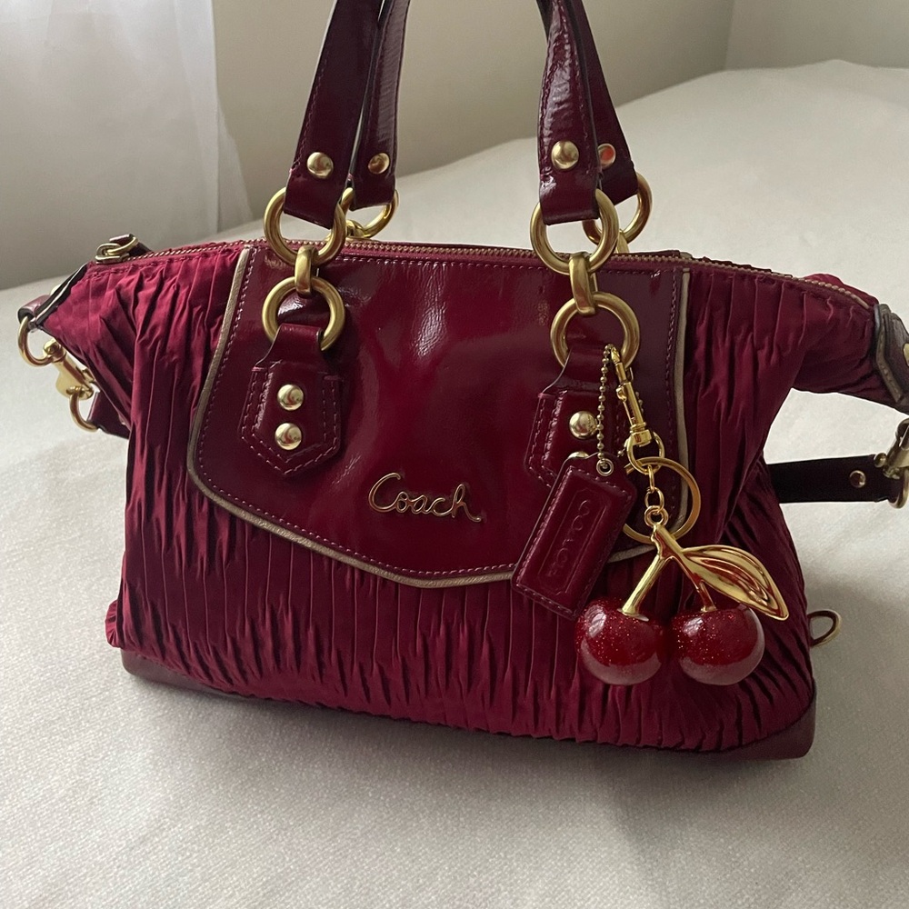 SOLD🍒 - Picture 3 of 7